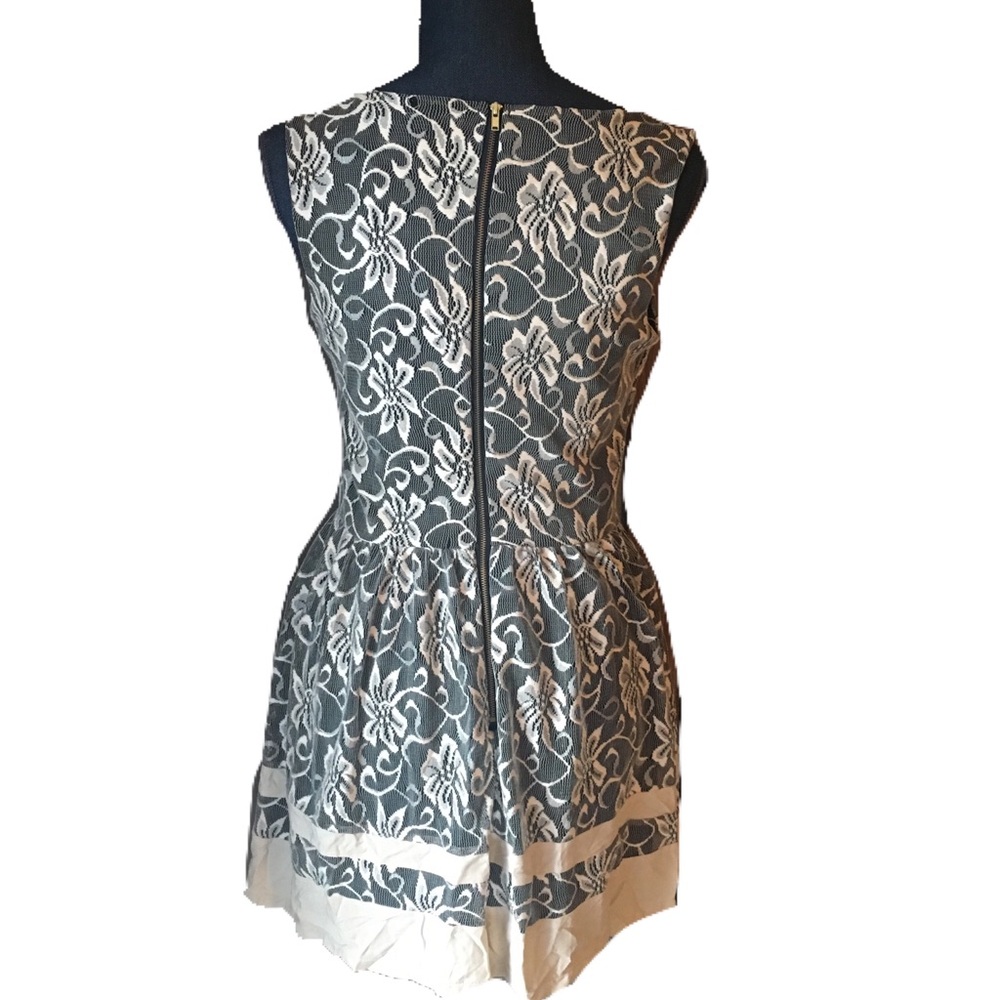 NWT Francesca’s floral lace dress - Picture 2 of 5